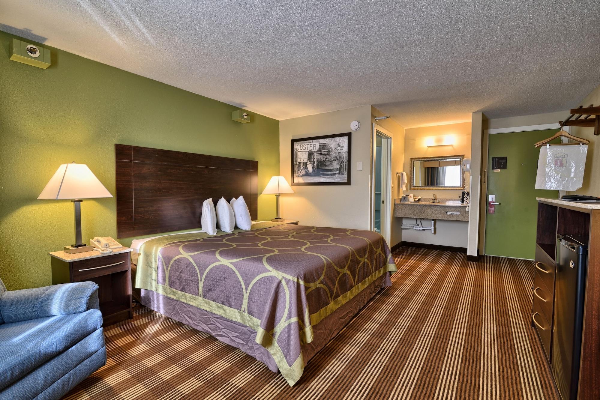 Super 8 By Wyndham Bangor Otel Dış mekan fotoğraf