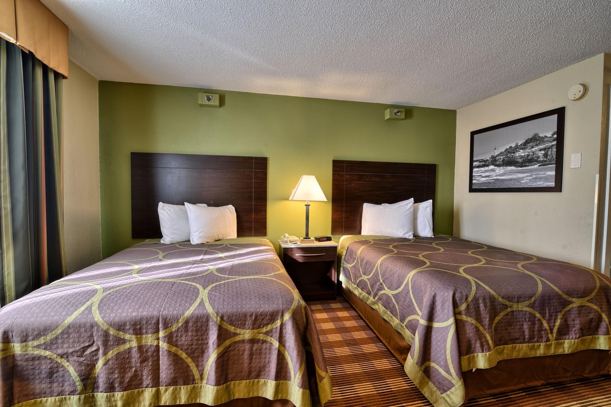 Super 8 By Wyndham Bangor Otel Dış mekan fotoğraf