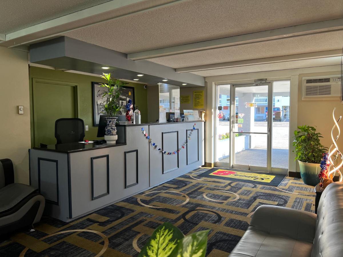 Super 8 By Wyndham Bangor Otel Dış mekan fotoğraf