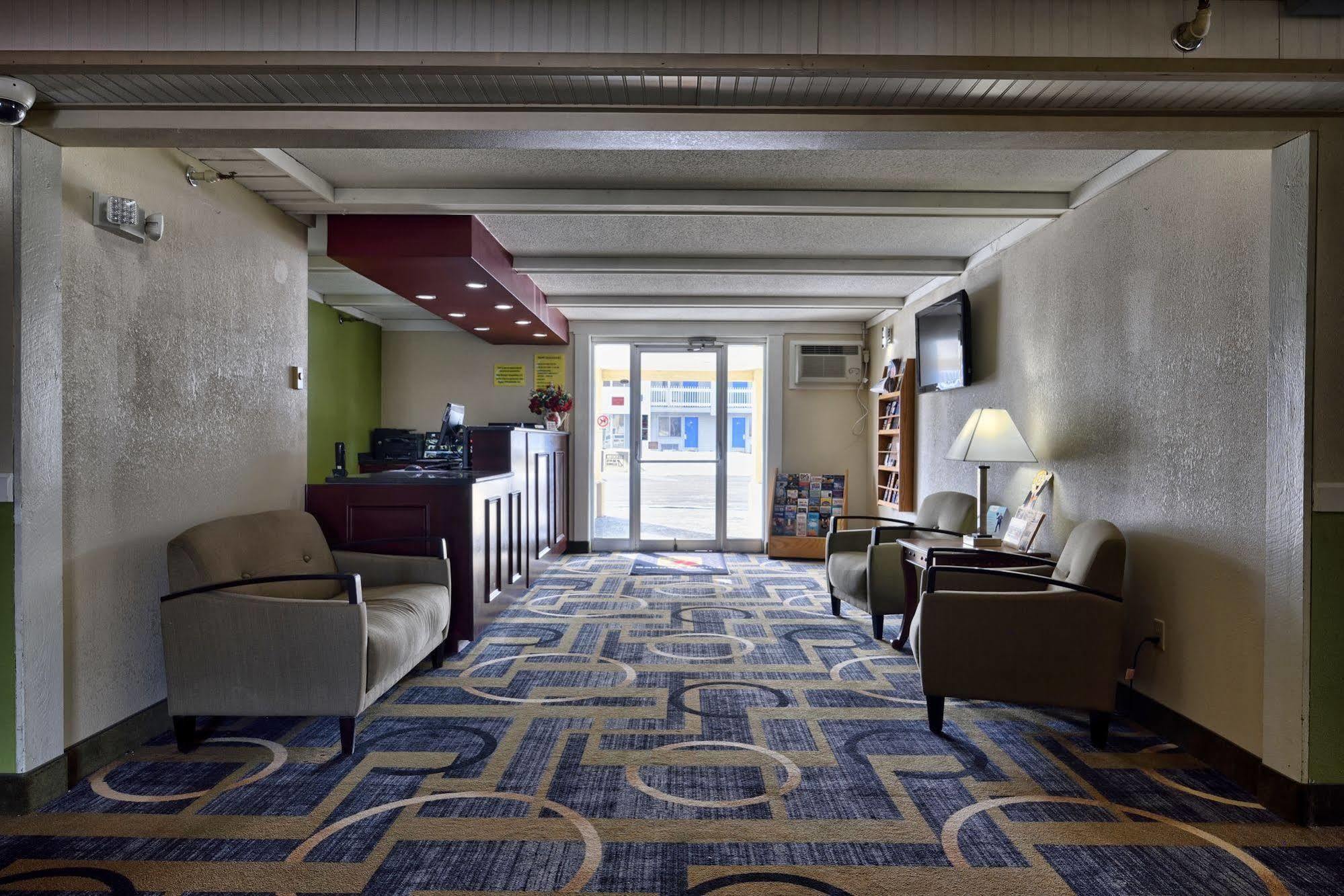 Super 8 By Wyndham Bangor Otel Dış mekan fotoğraf